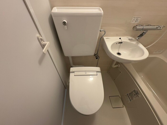 物件内観写真8　(トイレ)