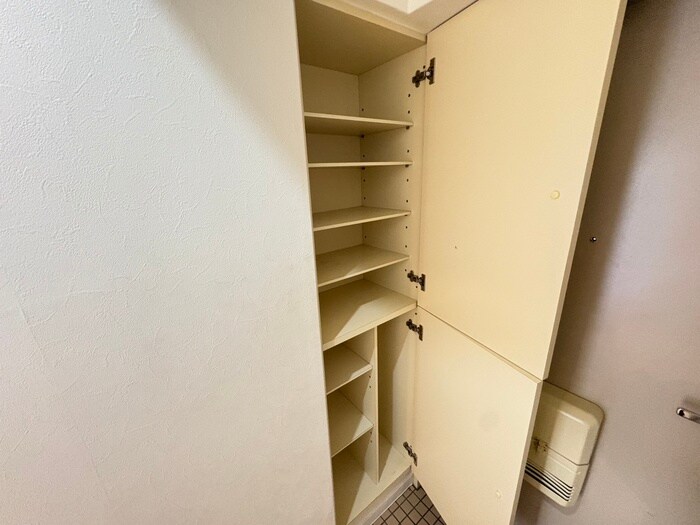 物件内観写真13　(靴箱)