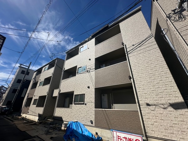 建築中