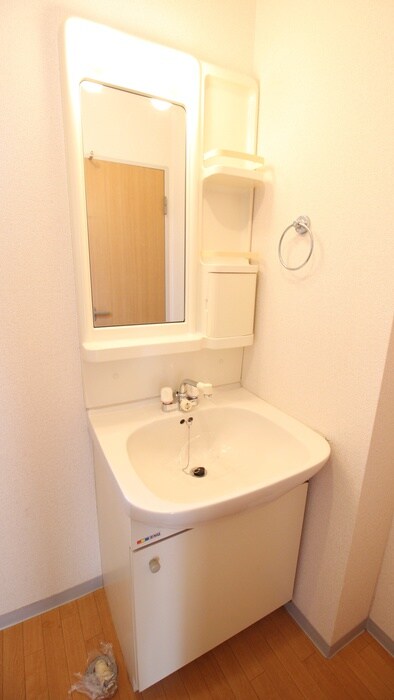 物件内観写真11　(洗面)