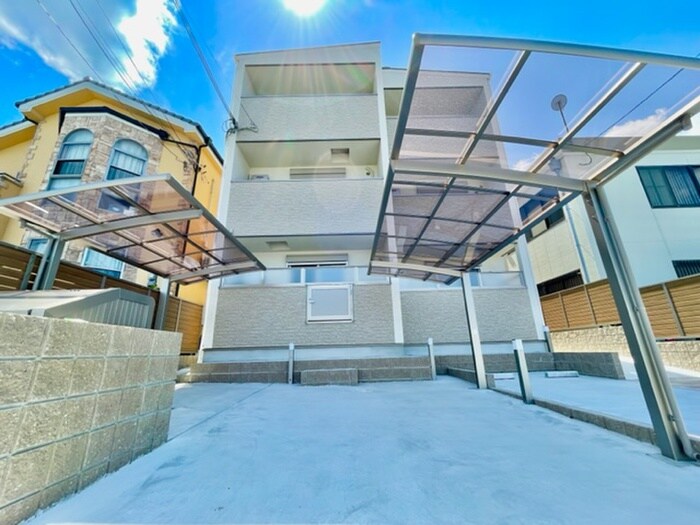 物件外観写真3　(駐輪場)