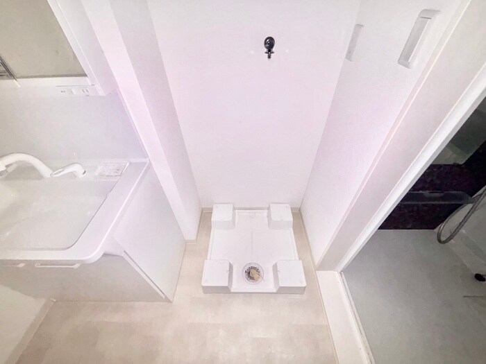 物件内観写真15　(洗濯機置場)