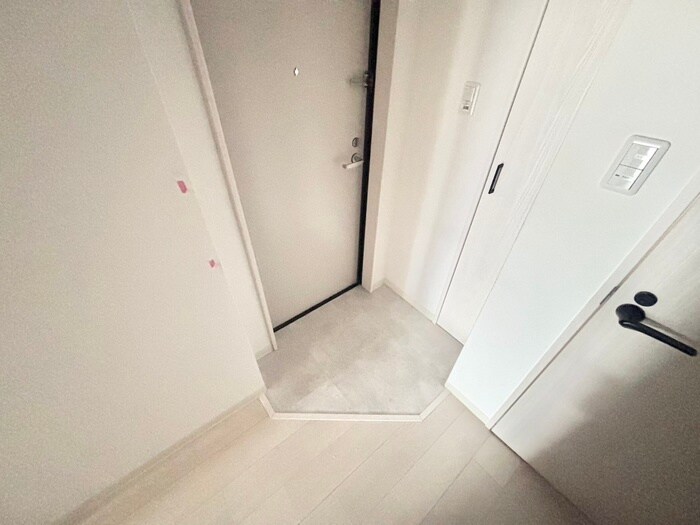 物件内観写真17　(玄関)