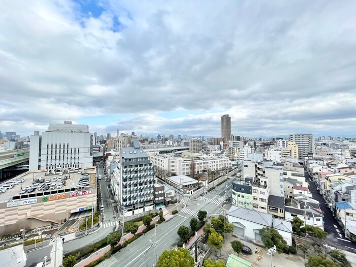 物件内観写真16　(室内からの展望)