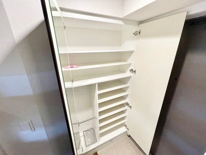 物件内観写真19　(靴箱)