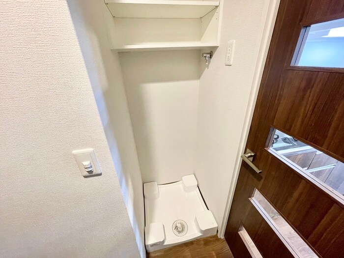 物件内観写真20　(洗濯機置場)