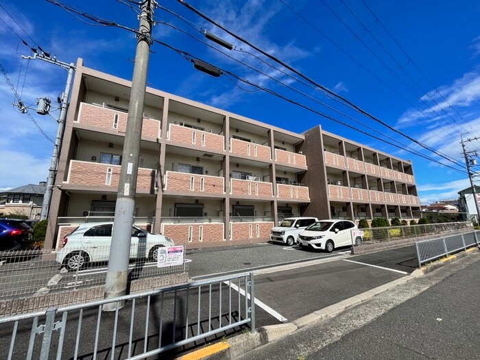 物件外観写真4　(エントランス部分)