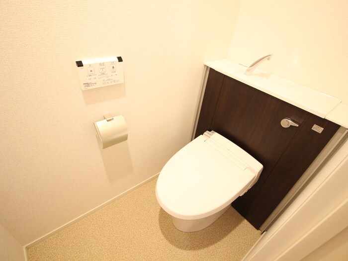 物件内観写真13　(トイレ)