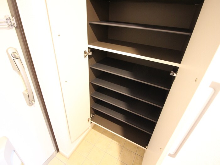 物件内観写真17　(靴箱)