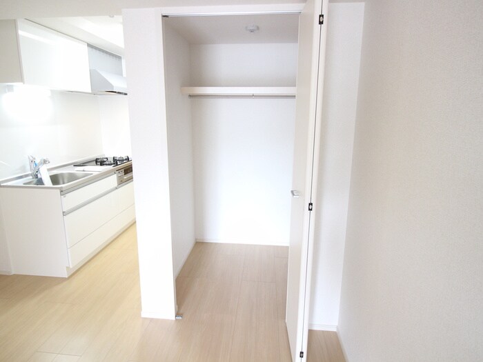 物件内観写真22　(収納)