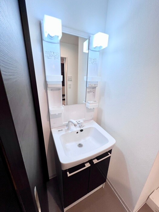 物件内観写真13　(洗面)