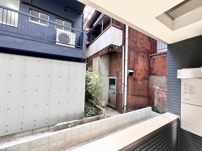 物件内観写真20　(室内からの展望)