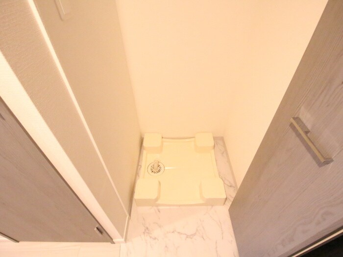 物件内観写真11　(洗濯機置場)