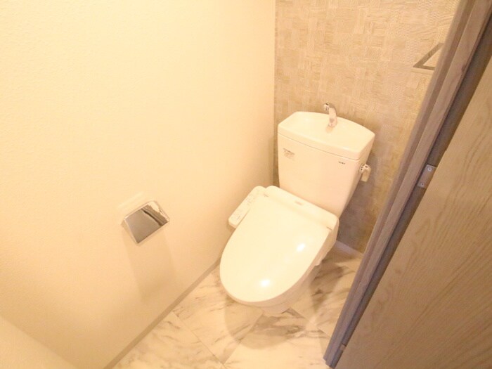 物件内観写真11　(トイレ)