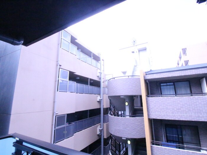 物件内観写真15　(室内からの展望)