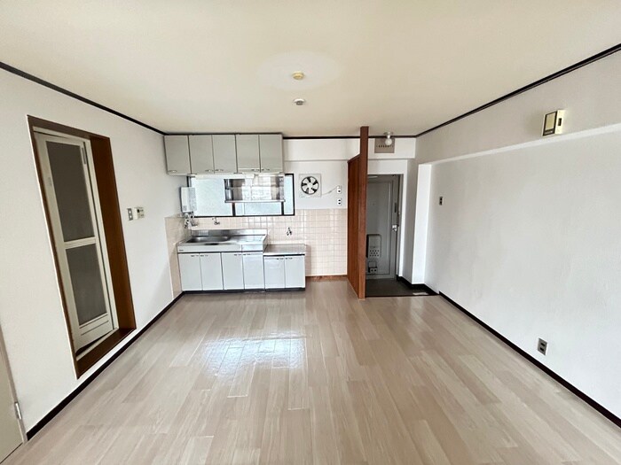 物件内観写真8　(居室)