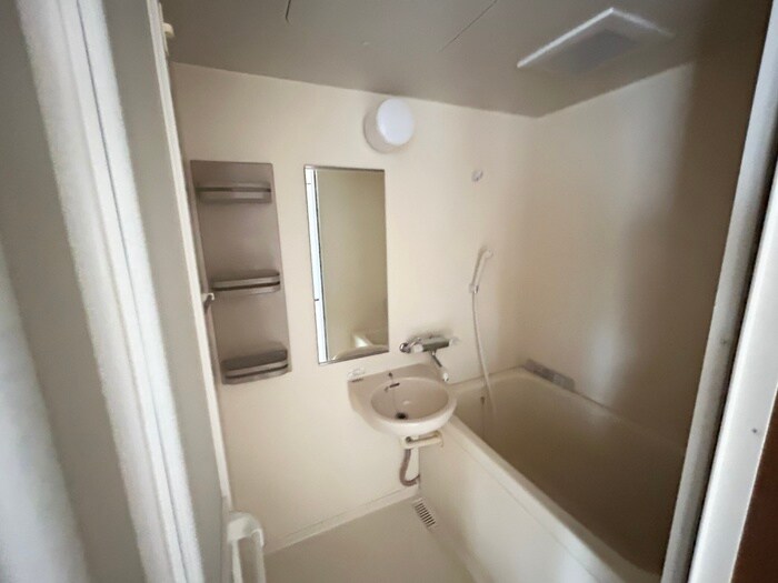 物件内観写真11　(洗面)