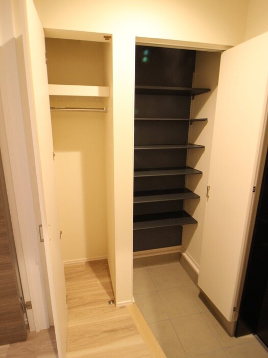 物件内観写真7　(靴箱)