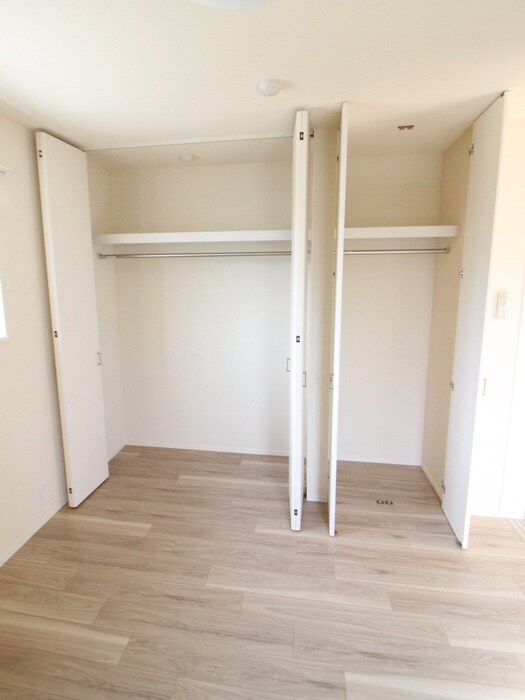 物件内観写真12　(収納)