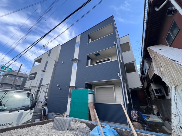 建築中