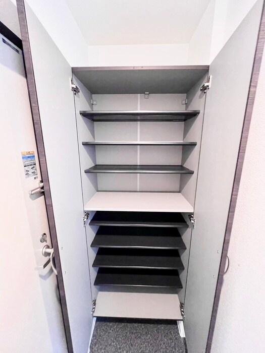 物件内観写真18　(靴箱)