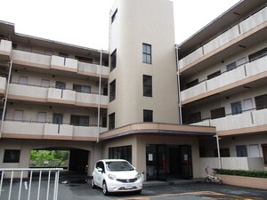 東尾マンション外観写真