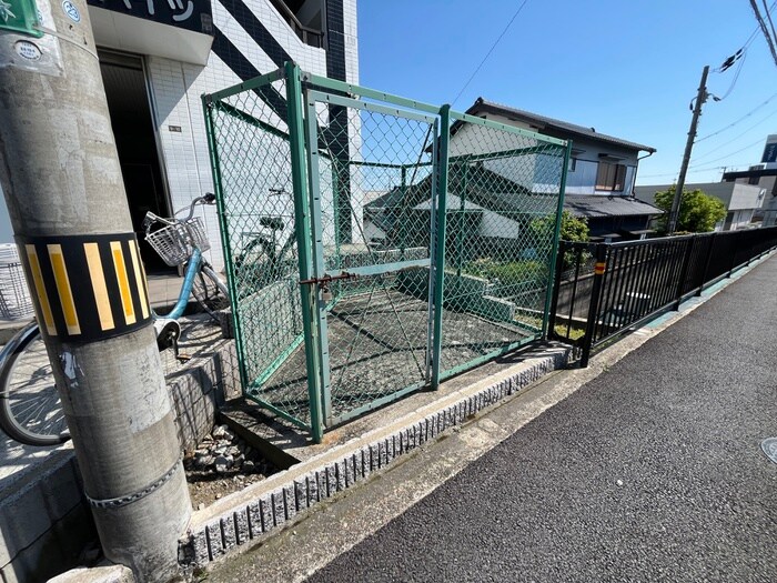 物件外観写真6　(建物設備)