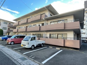 メゾンナチュール友岡（３０３）外観写真