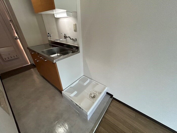 物件内観写真8　(洗濯機置場)