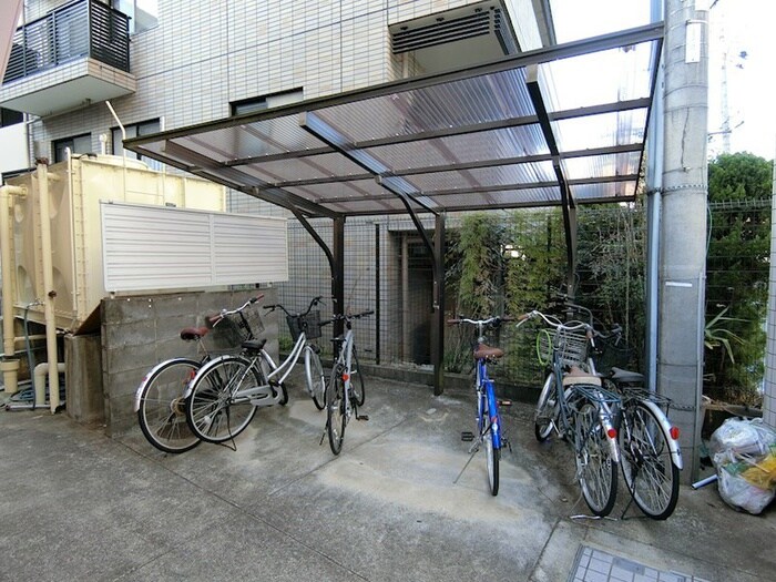 物件外観写真3　(駐輪場)