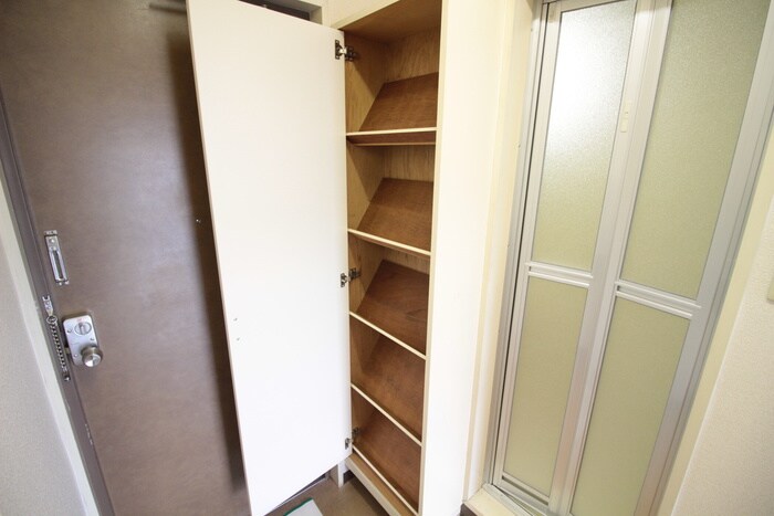 物件内観写真12　(靴箱)