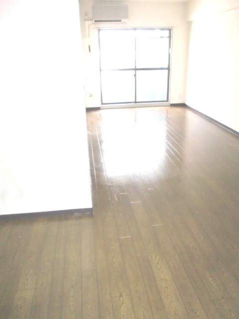 物件内観写真3　(居室)