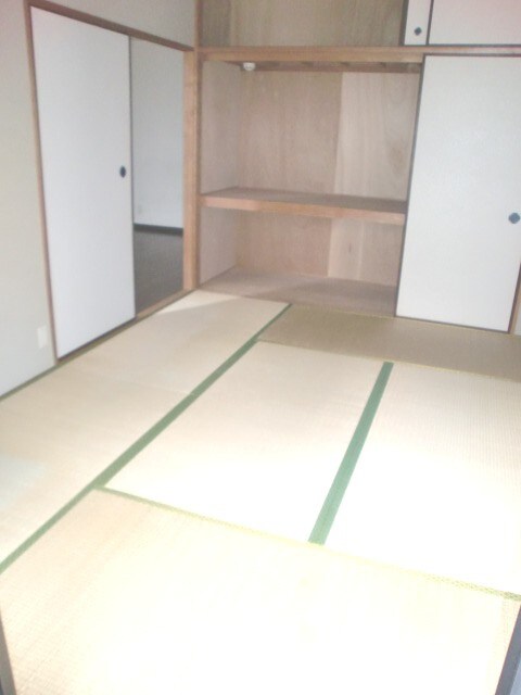 物件内観写真5　(居室)