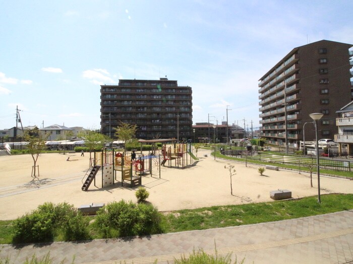 物件外観写真6　(周辺環境)