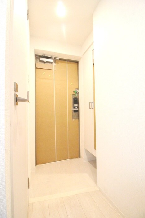物件内観写真15　(玄関)
