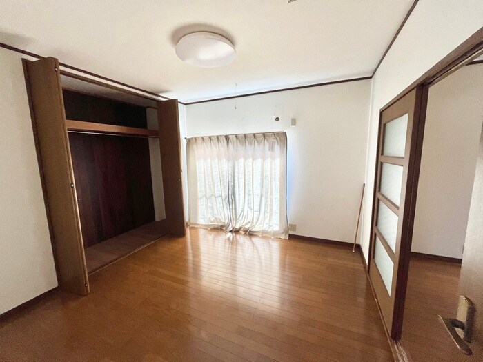 物件内観写真9　(居室)