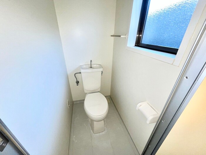 物件内観写真16　(トイレ)