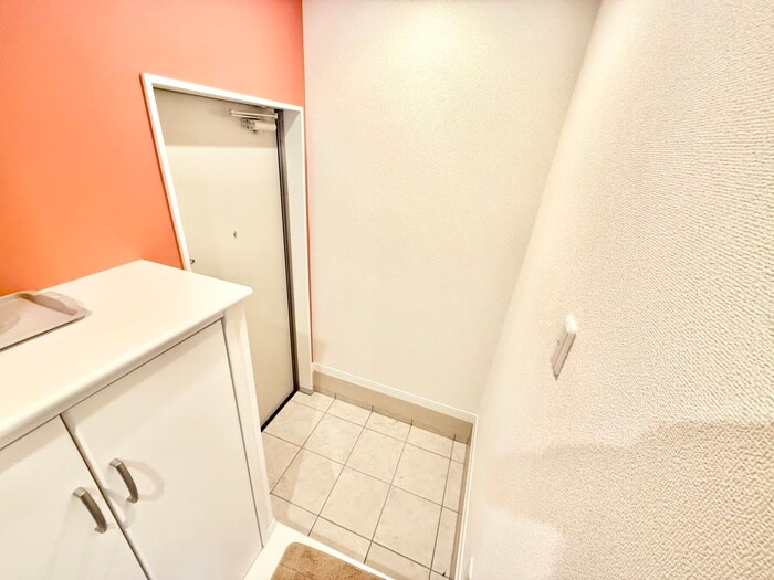 物件内観写真17　(玄関)