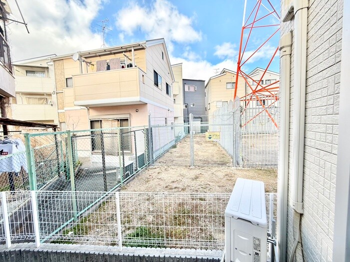 物件内観写真21　(室内からの展望)