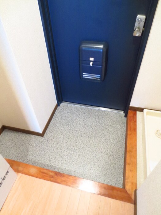 物件内観写真13　(玄関)