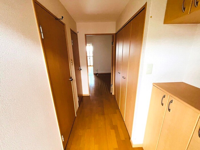 物件内観写真16　(廊下)