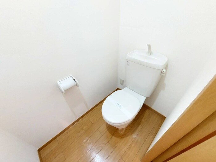 物件内観写真14　(トイレ)