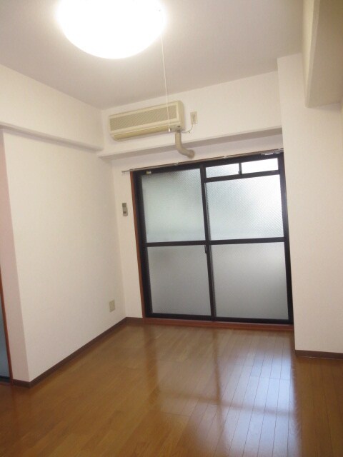 物件内観写真11　(居室)