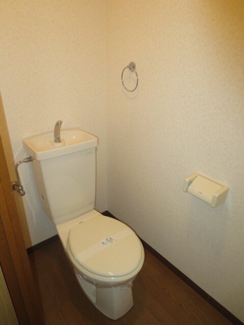 物件内観写真15　(トイレ)