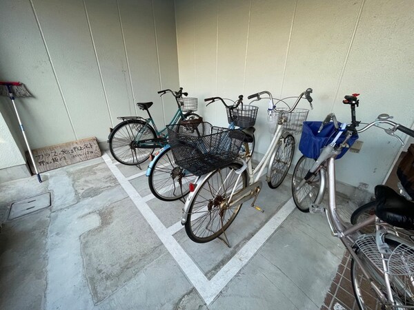 バイク置き場