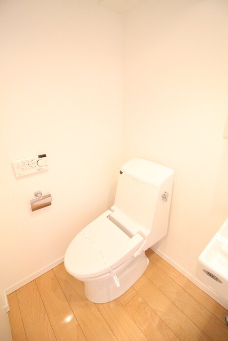 物件内観写真11　(トイレ)