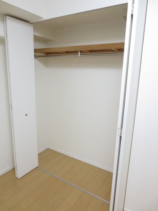 物件内観写真12　(収納)