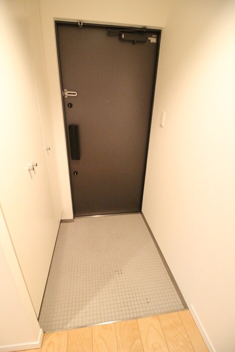 物件内観写真13　(玄関)