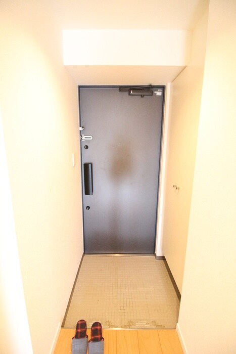 物件内観写真13　(玄関)