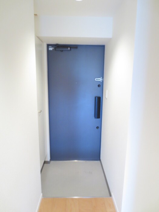 物件内観写真13　(玄関)